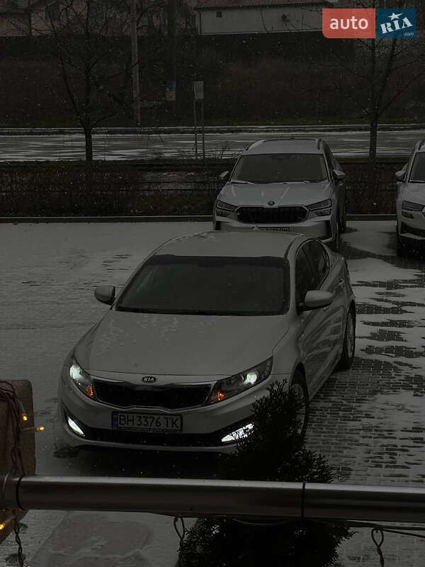 Kia K5 2011 Kia K5 2011