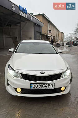 Седан Kia K5 2016 в Тернополе