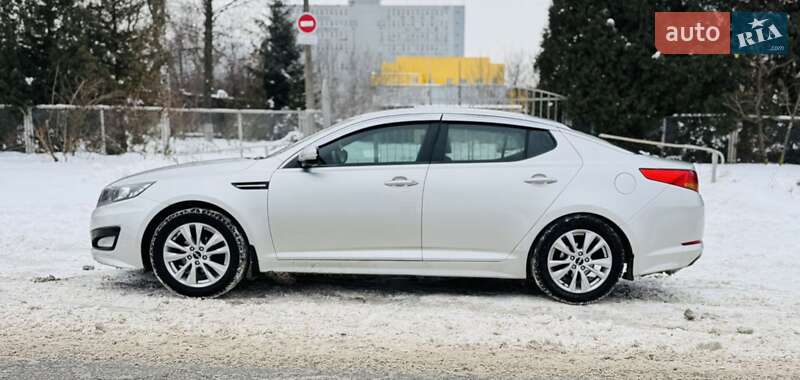 Седан Kia K5 2013 в Киеве