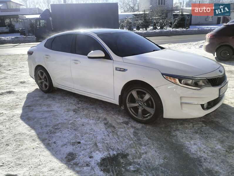 Седан Kia K5 2016 в Харькове