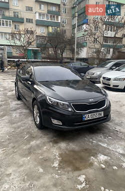Седан Kia K5 2014 в Києві
