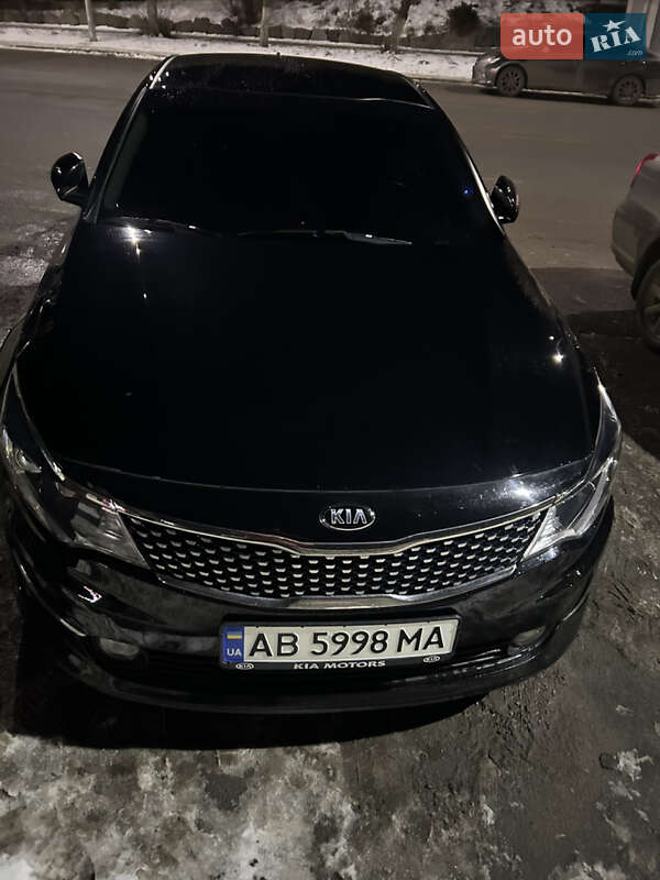 Седан Kia K5 2015 в Виннице