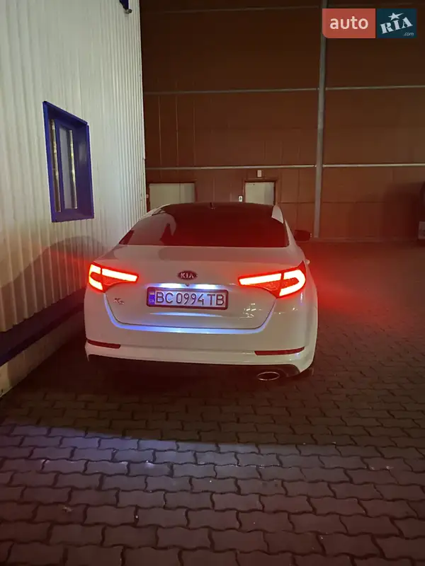 Kia K5 2011
