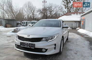 Седан Kia K5 2017 в Києві