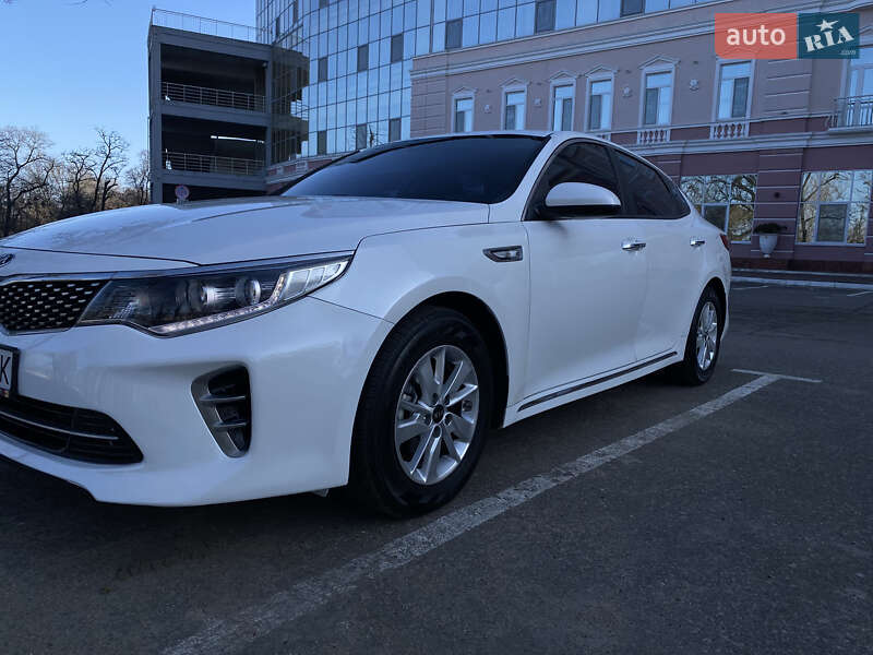 Седан Kia K5 2017 в Одесі