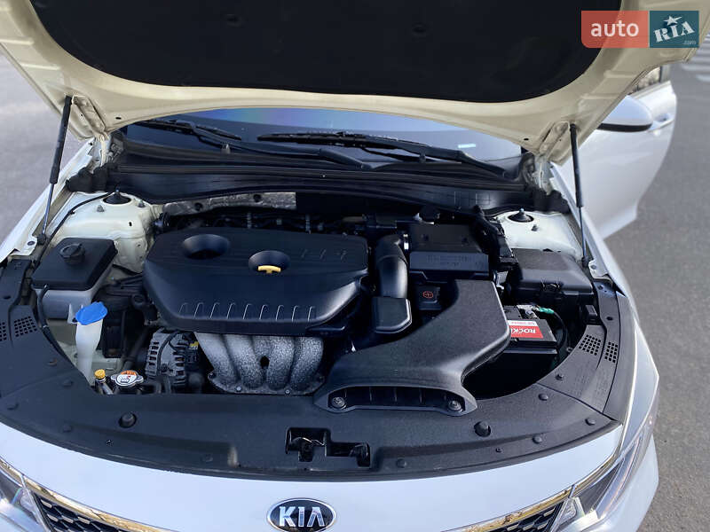 Седан Kia K5 2017 в Одесі