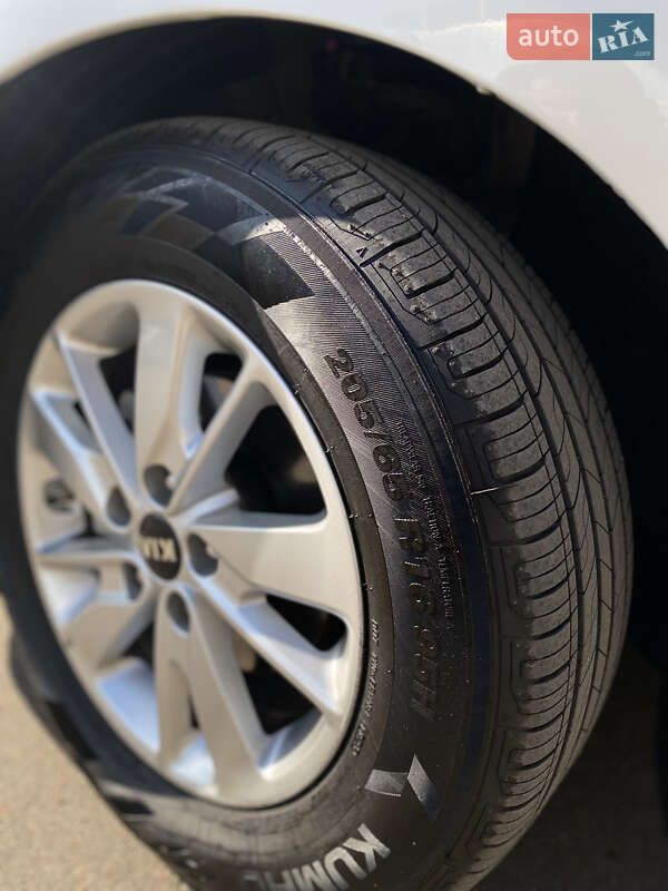 Седан Kia K5 2017 в Одесі