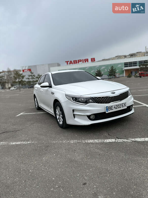 Седан Kia K5 2015 в Миколаєві