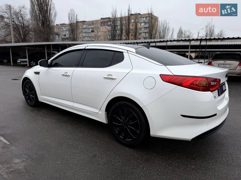 Седан Kia K5 2013 в Кривом Роге