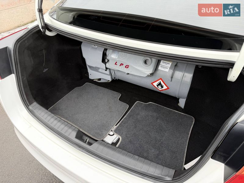 Седан Kia K5 2013 в Кривом Роге