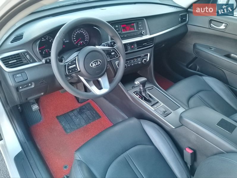 Седан Kia K5 2018 в Киеве