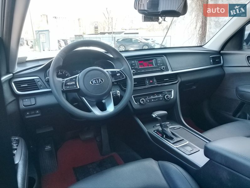 Седан Kia K5 2018 в Киеве