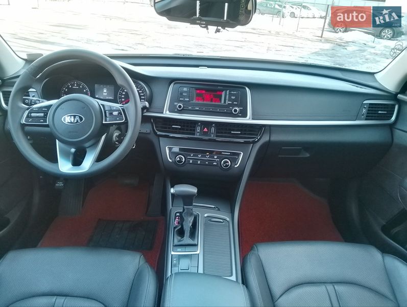 Седан Kia K5 2018 в Киеве