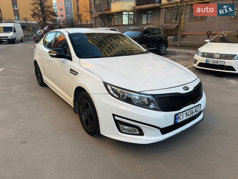 Седан Kia K5 2015 в Киеве