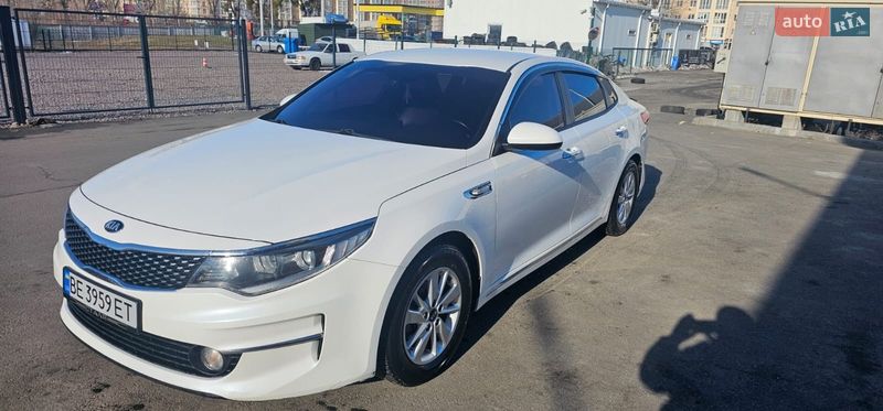 Седан Kia K5 2017 в Киеве