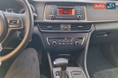 Седан Kia K5 2017 в Белой Церкви