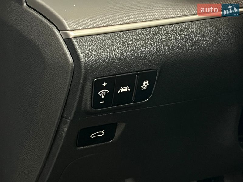 Седан Kia K5 2020 в Одесі