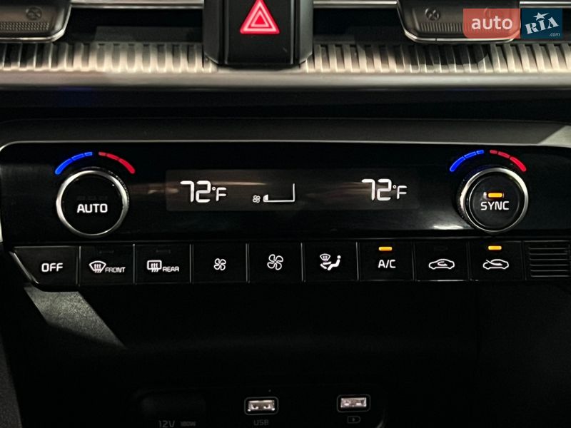 Седан Kia K5 2020 в Одесі