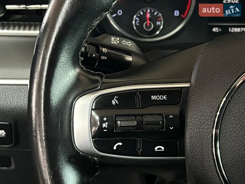 Седан Kia K5 2020 в Одесі