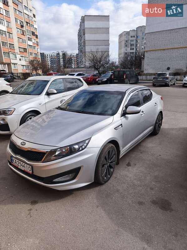 Седан Kia K5 2012 в Борисполе