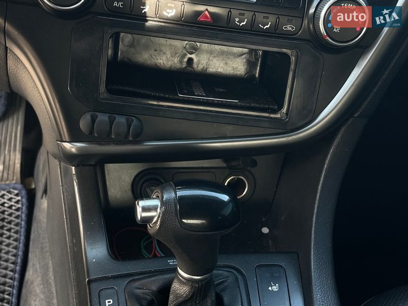 Седан Kia K5 2013 в Киеве