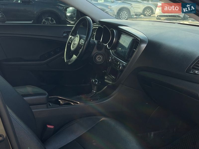 Седан Kia K5 2013 в Киеве