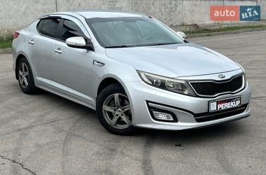 Седан Kia K5 2014 в Киеве