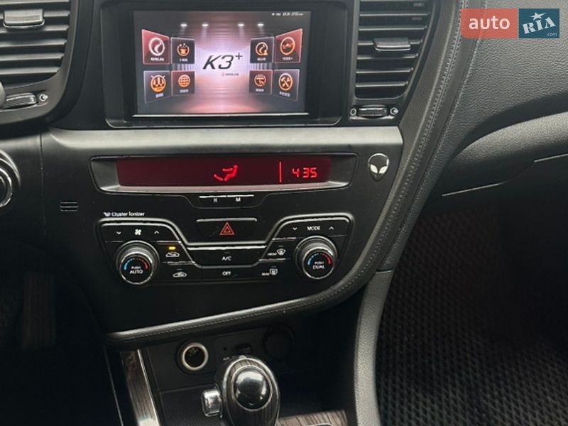 Седан Kia K5 2010 в Виннице