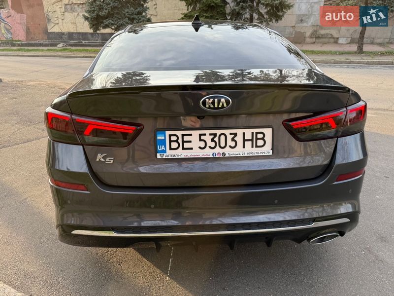 Седан Kia K5 2019 в Миколаєві