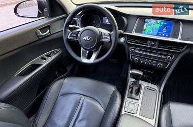 Седан Kia K5 2019 в Миколаєві
