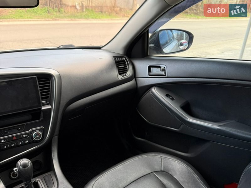 Седан Kia K5 2011 в Запоріжжі