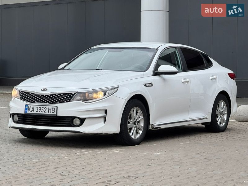 Седан Kia K5 2015 в Киеве