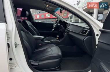 Седан Kia K5 2015 в Киеве
