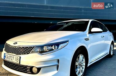 Седан Kia K5 2016 в Киеве