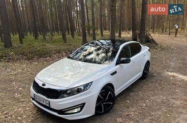 Седан Kia K5 2011 в Львове