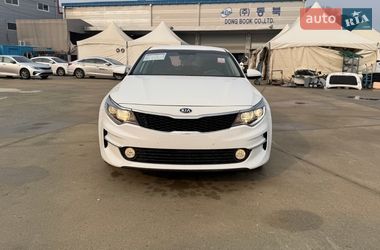 Седан Kia K5 2016 в Києві