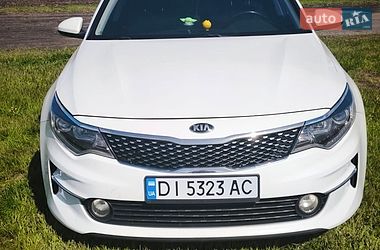 Седан Kia K5 2016 в Магдалиновке