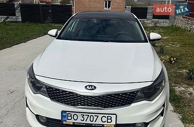 Седан Kia K5 2016 в Тернополе
