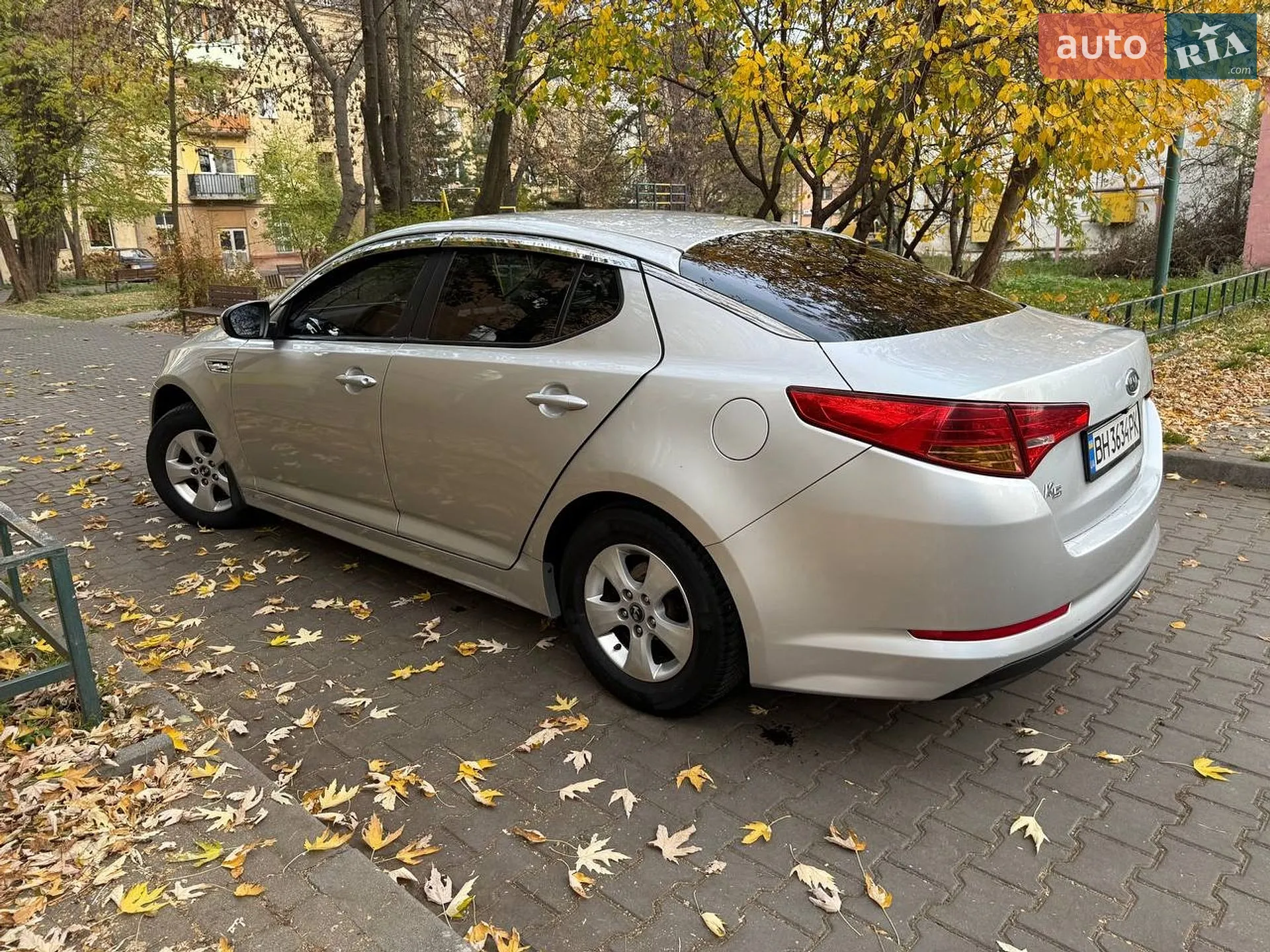 2011 Kia K5 - мініатюра 3
