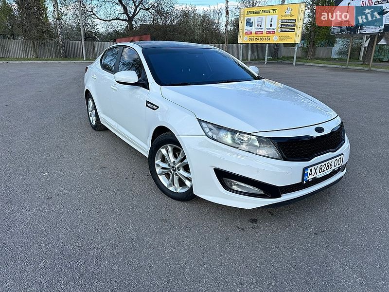 Седан Kia K5 2011 в Первомайську