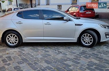 Седан Kia K5 2014 в Киеве