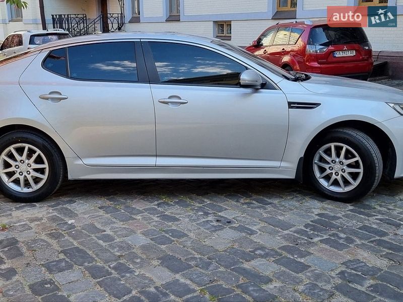 Седан Kia K5 2014 в Киеве
