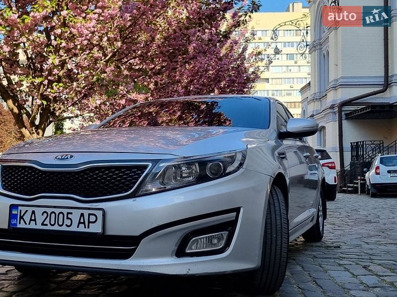 Седан Kia K5 2014 в Киеве