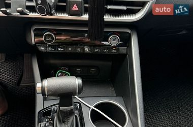 Седан Kia K5 2021 в Житомирі
