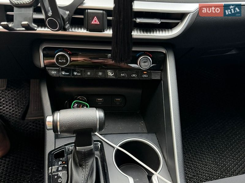 Седан Kia K5 2021 в Житомирі