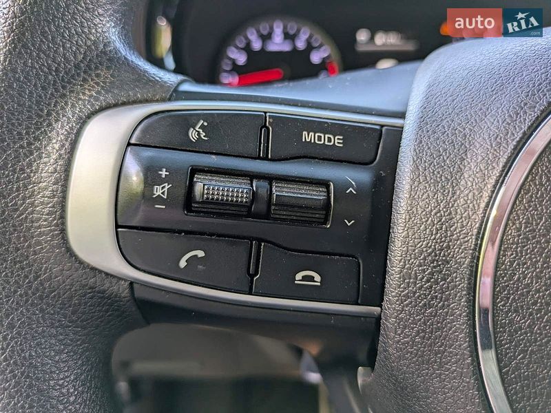 Седан Kia K5 2022 в Києві