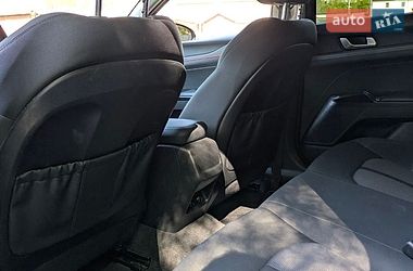 Седан Kia K5 2022 в Києві