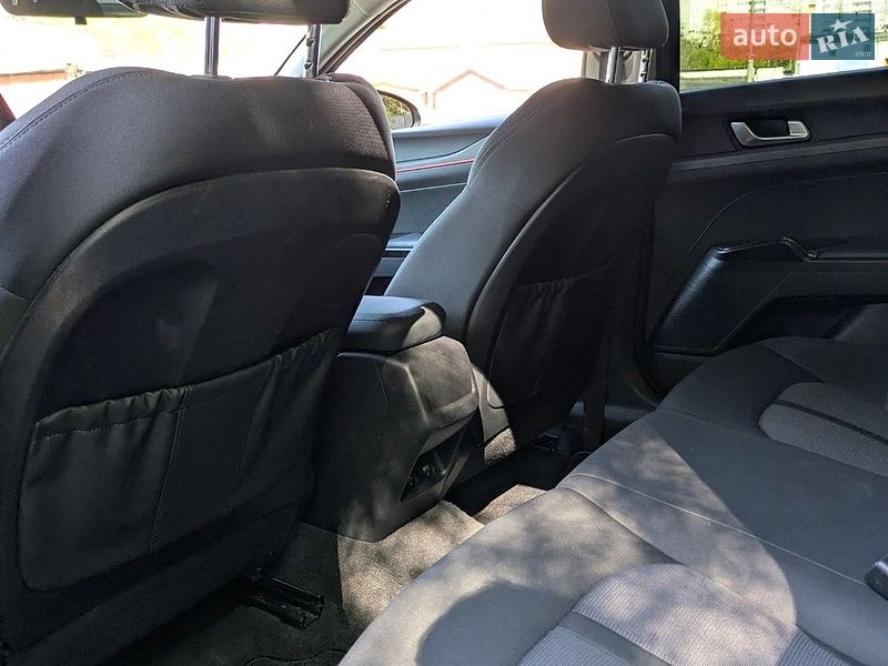 Седан Kia K5 2022 в Києві