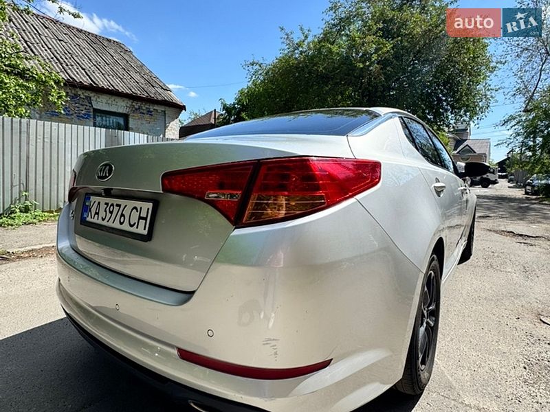 Седан Kia K5 2013 в Киеве