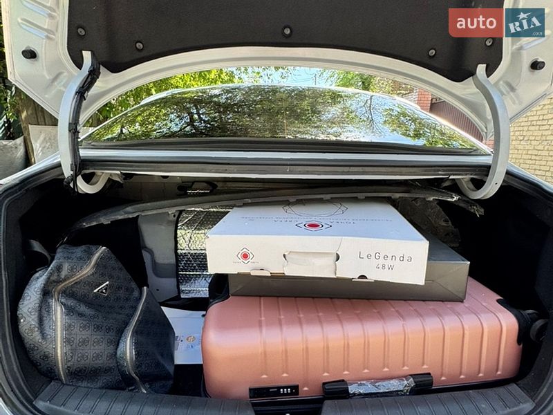 Седан Kia K5 2013 в Киеве